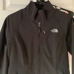 All black NORTH FACE never worn jacket
